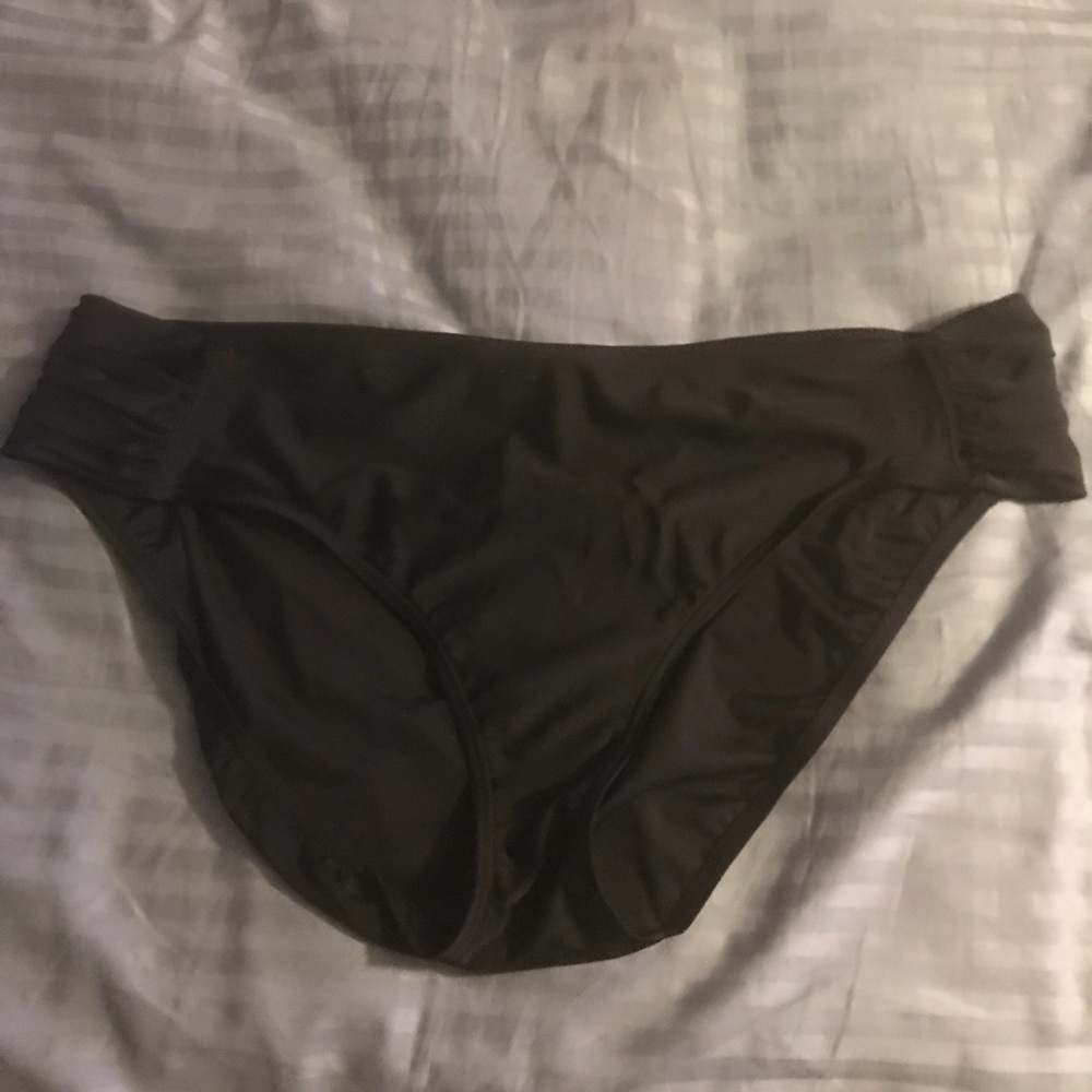 Black Bikini Bottom 24/26